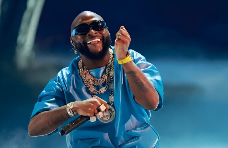 Quand vous aidez les gens, conservez toujours des preuves : conseil de Davido à ses fans